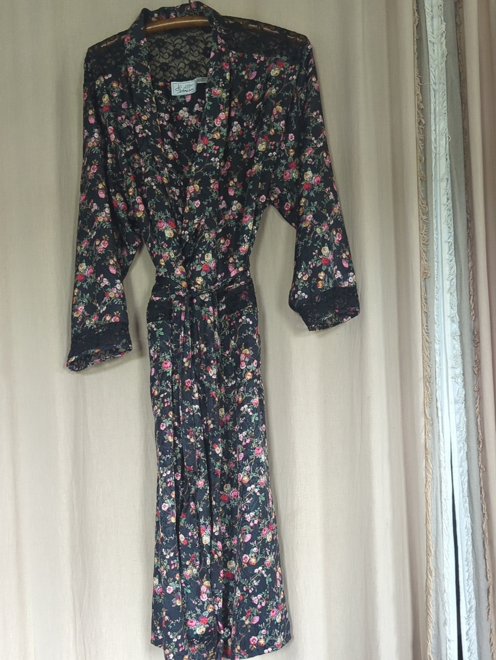 Vintage Floral Satin Robe - Black with Pink Rose Print